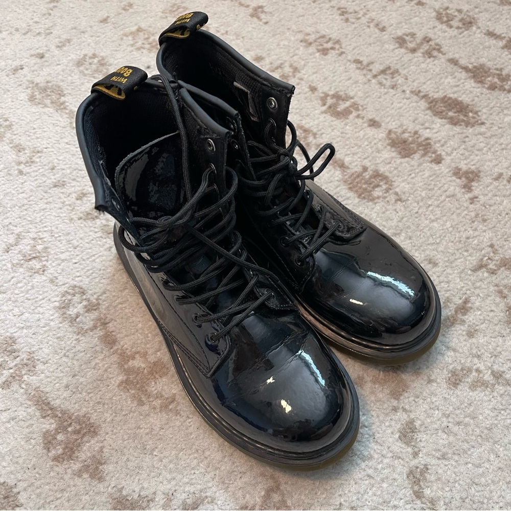 Dr. Marten’s Junior 1460 Patent Leather Lace-Up Boots